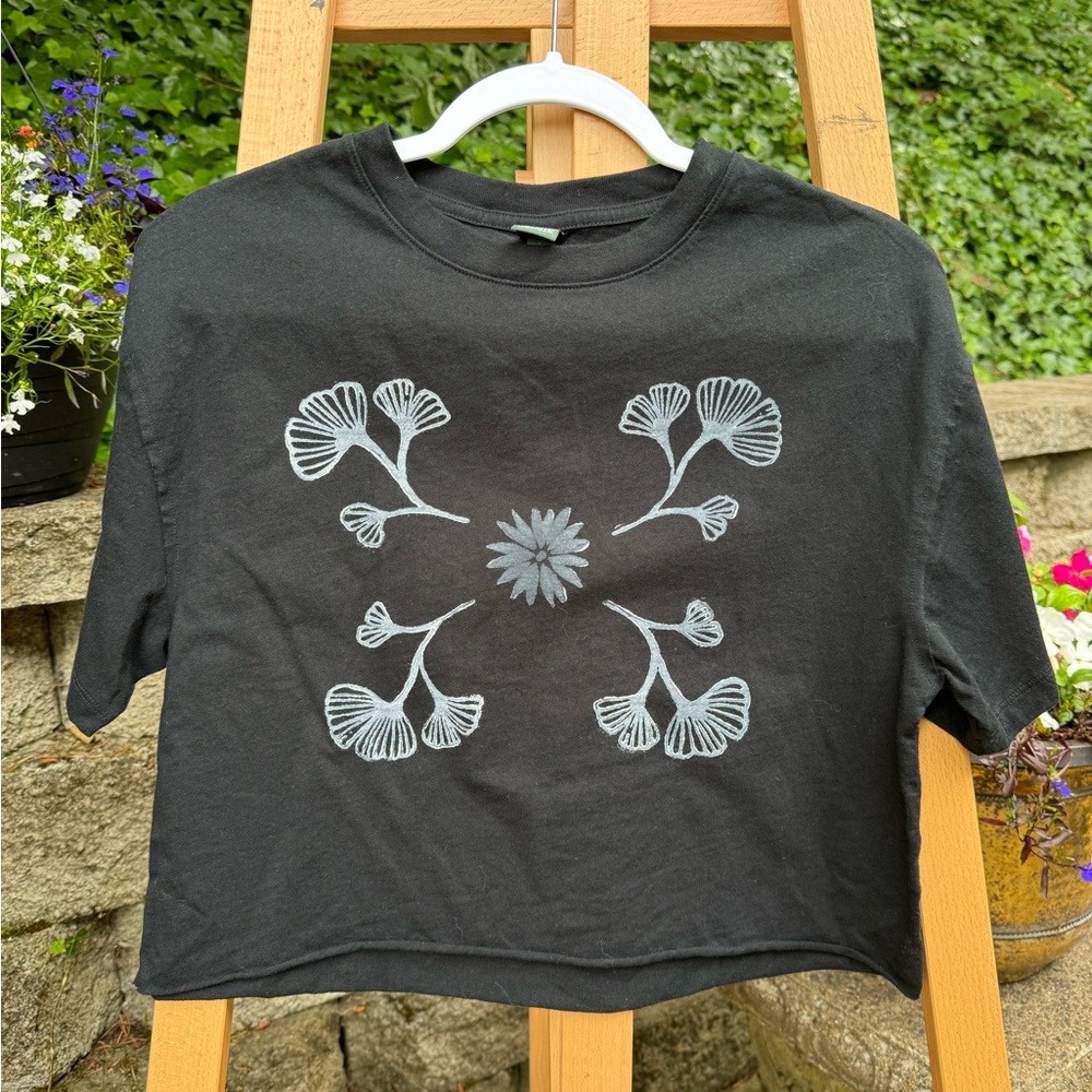 One-of-a-Kind Black Crop Top with Hand Blockprinted Gingko Leaf Design - Picture 3 of 7